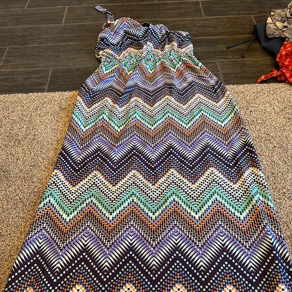 Emma & Michele Chevron maxi dress - Picture 1 of 6